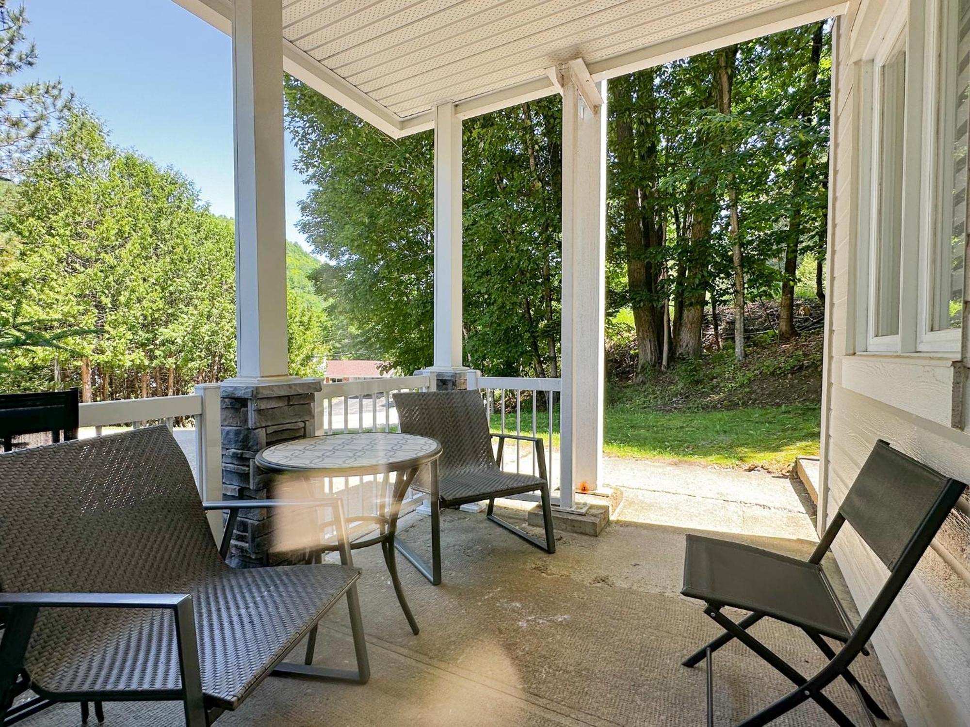 Appartement The Alpine Nest - 3 Beds - 4 Guests - Free Parking - Pool à Mont-Tremblant Extérieur photo